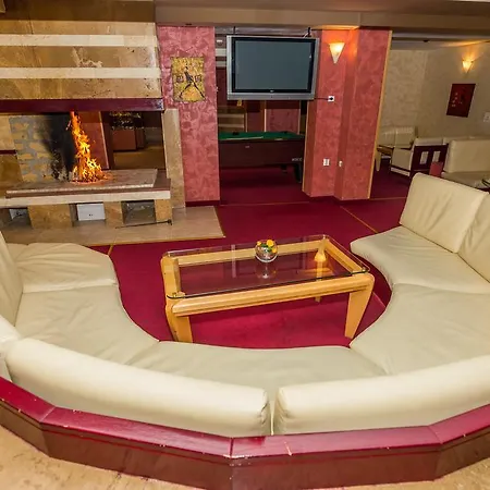 酒店 Diva & Thermal Pool 3*