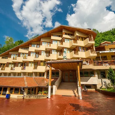 Diva & Thermal Pool 奇夫利克