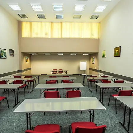 Diva & Thermal Pool 酒店 3*