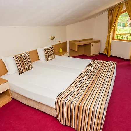 Diva & Thermal Pool 酒店 3*